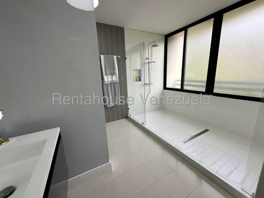 Apartamento (Penthouse) en Venta en Colinas de Valle Arriba, Distrito Metropolitano - 48