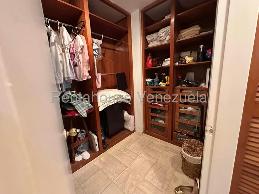 Apartamento (Penthouse) en Venta en Colinas de Valle Arriba, Distrito Metropolitano - 50