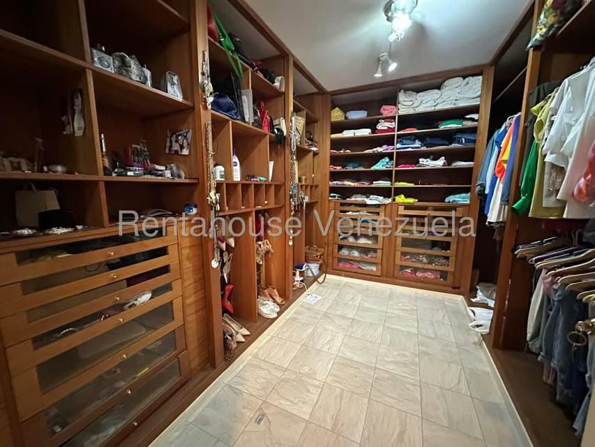 Apartamento (Penthouse) en Venta en Colinas de Valle Arriba, Distrito Metropolitano - 51