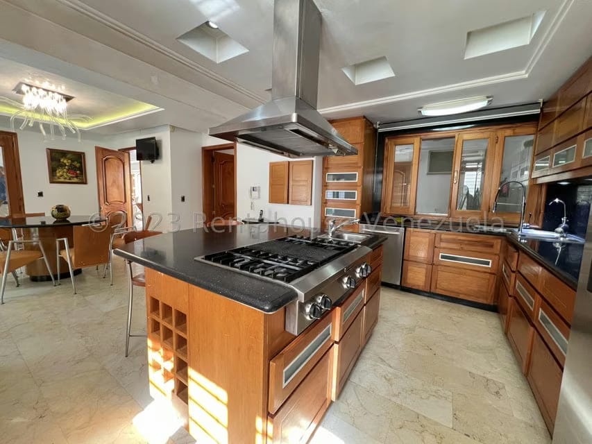 Casa (Duplex) en Venta en El Cafetal, Distrito Metropolitano - 21