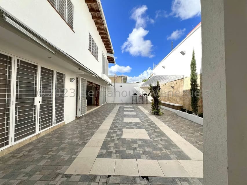 Casa (Duplex) en Venta en El Cafetal, Distrito Metropolitano - 31