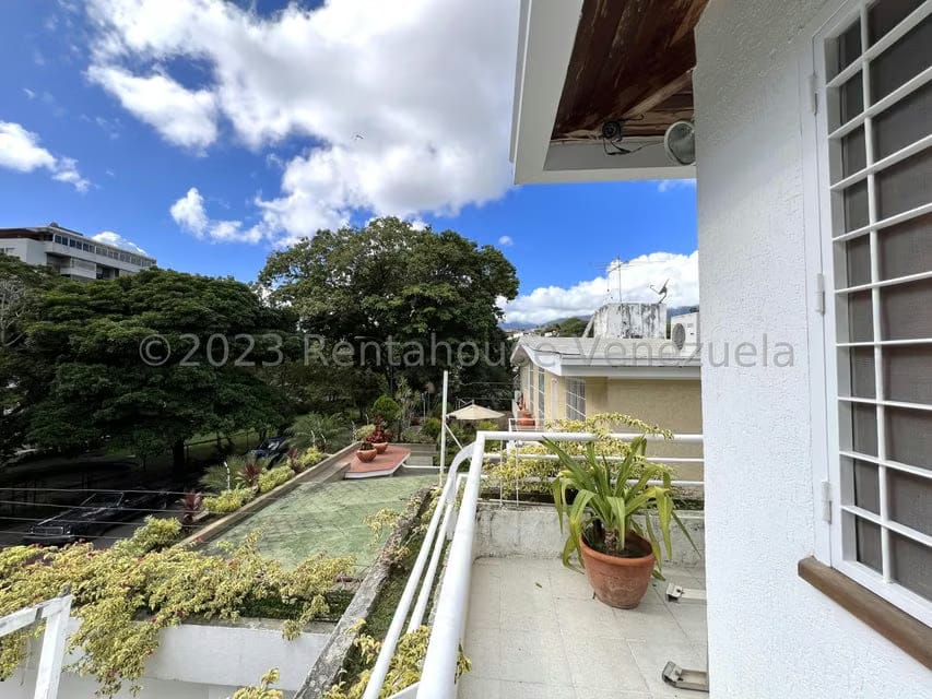 Casa (Duplex) en Venta en El Cafetal, Distrito Metropolitano - 42