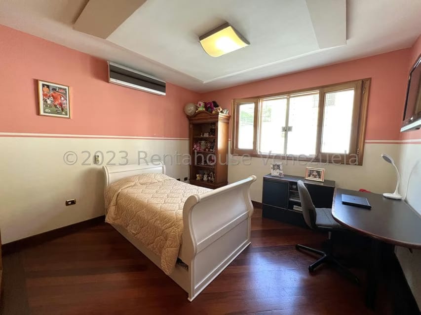 Casa (Duplex) en Venta en El Cafetal, Distrito Metropolitano - 53