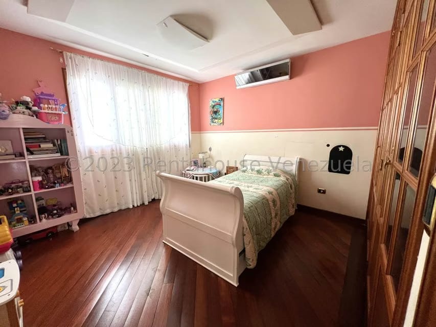 Casa (Duplex) en Venta en El Cafetal, Distrito Metropolitano - 58