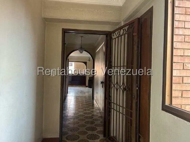 Apartamento (1 Nivel) en Venta en Zona Este, Lara - 2