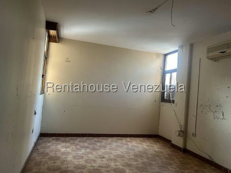 Apartamento (1 Nivel) en Venta en Zona Este, Lara - 22