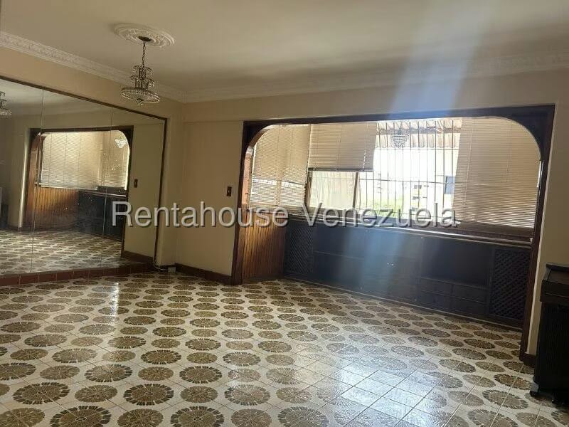 Apartamento (1 Nivel) en Venta en Zona Este, Lara - 5