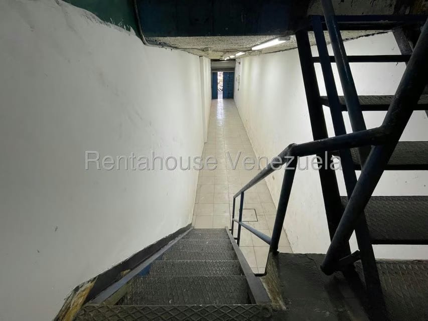 Comercial (Local Comercial) en Alquiler en Los Rosales, Distrito Metropolitano - 11