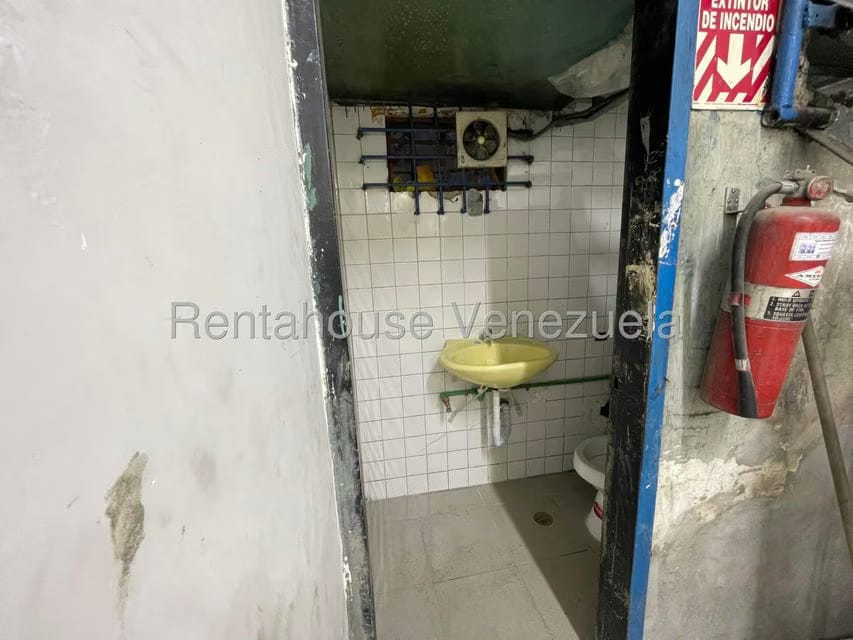 Comercial (Local Comercial) en Alquiler en Los Rosales, Distrito Metropolitano - 12