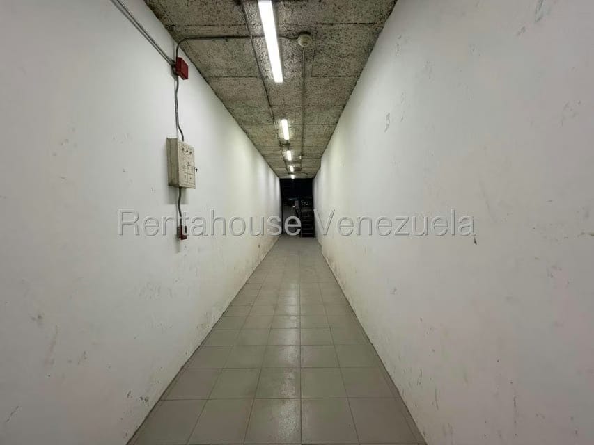 Comercial (Local Comercial) en Alquiler en Los Rosales, Distrito Metropolitano - 4