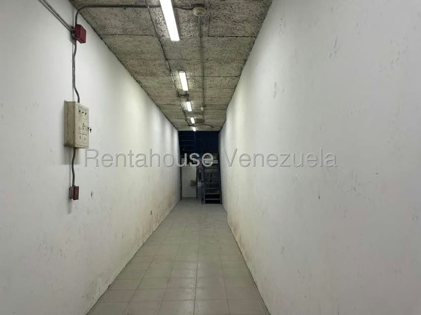 Comercial (Local Comercial) en Alquiler en Los Rosales, Distrito Metropolitano - 5