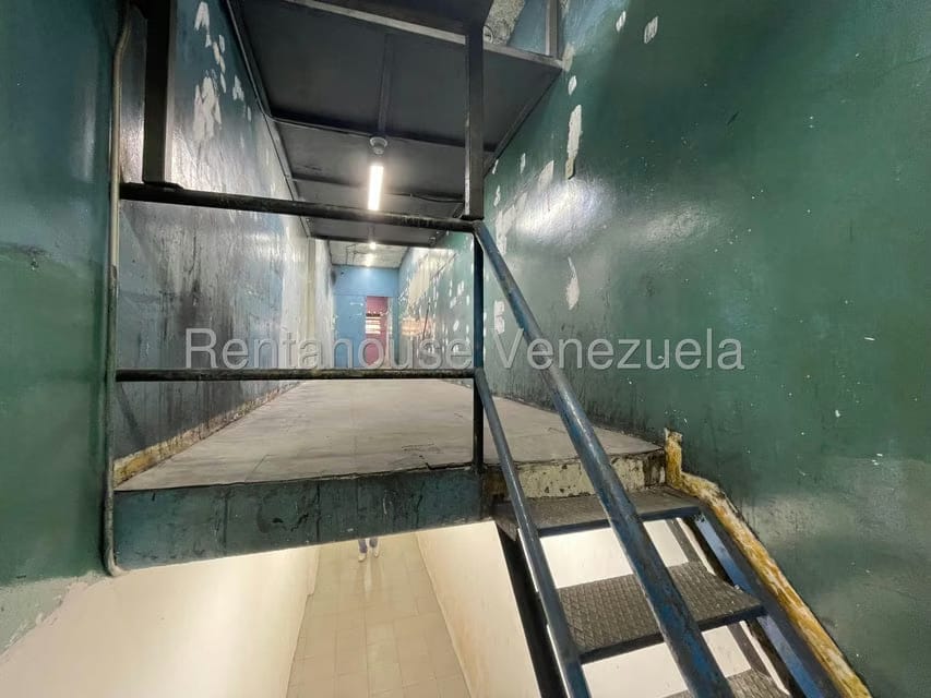 Comercial (Local Comercial) en Alquiler en Los Rosales, Distrito Metropolitano - 8