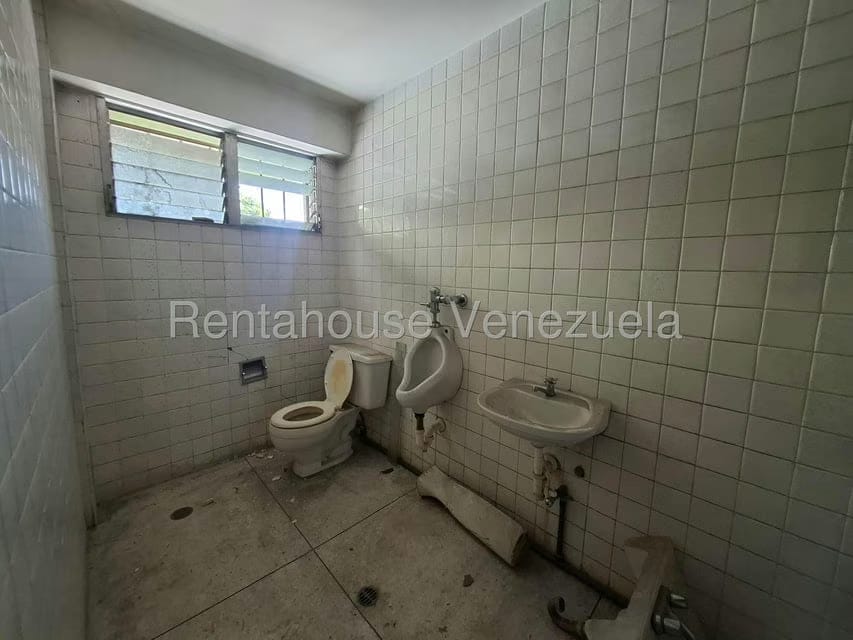 Comercial (Local Comercial) en Venta en Avenida Bolivar, Aragua - 22