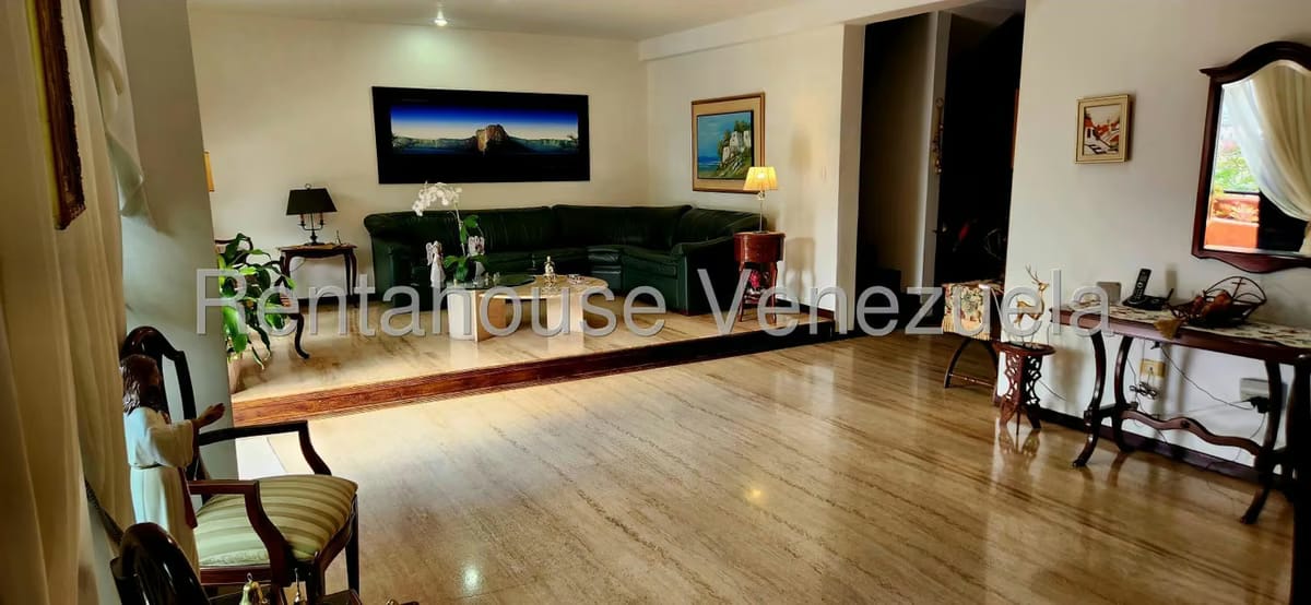 Townhouse (Duplex) en Venta en Monterrey, Distrito Metropolitano - 2