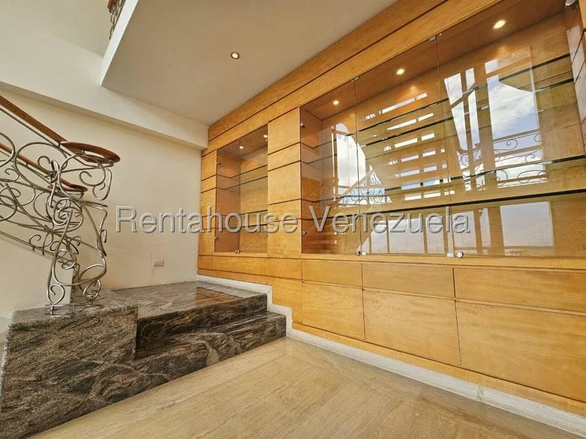 Apartamento (Penthouse) en Venta en Colinas de Valle Arriba, Distrito Metropolitano - 35