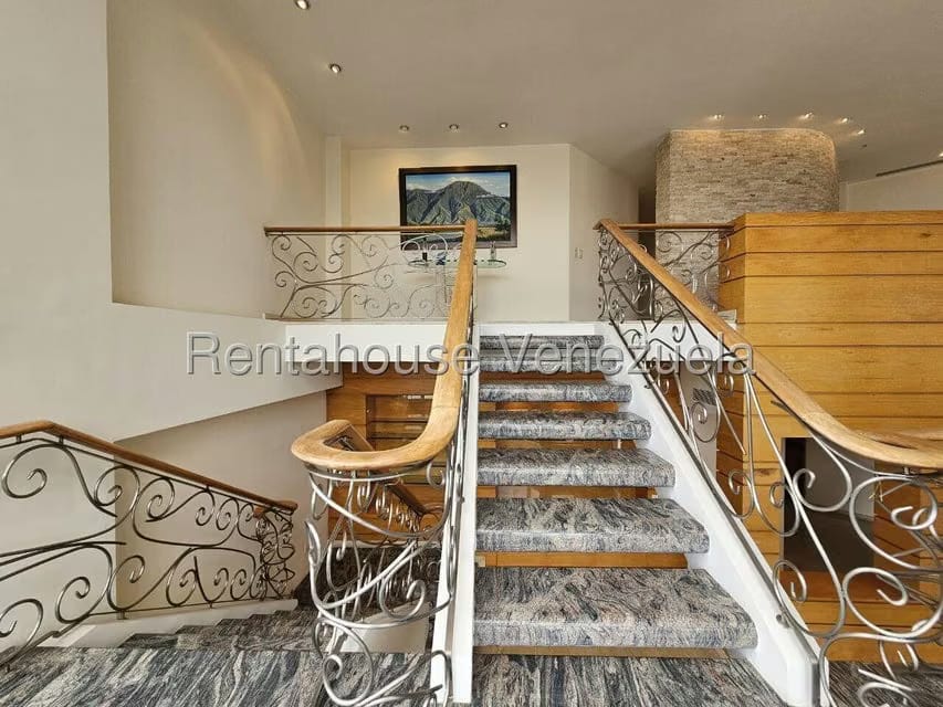 Apartamento (Penthouse) en Venta en Colinas de Valle Arriba, Distrito Metropolitano - 41