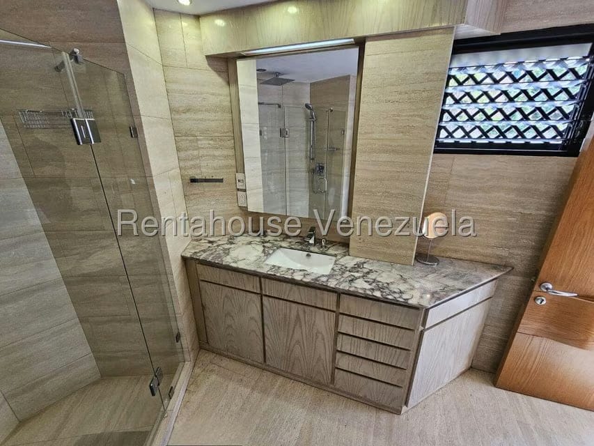 Apartamento (Penthouse) en Venta en Colinas de Valle Arriba, Distrito Metropolitano - 49