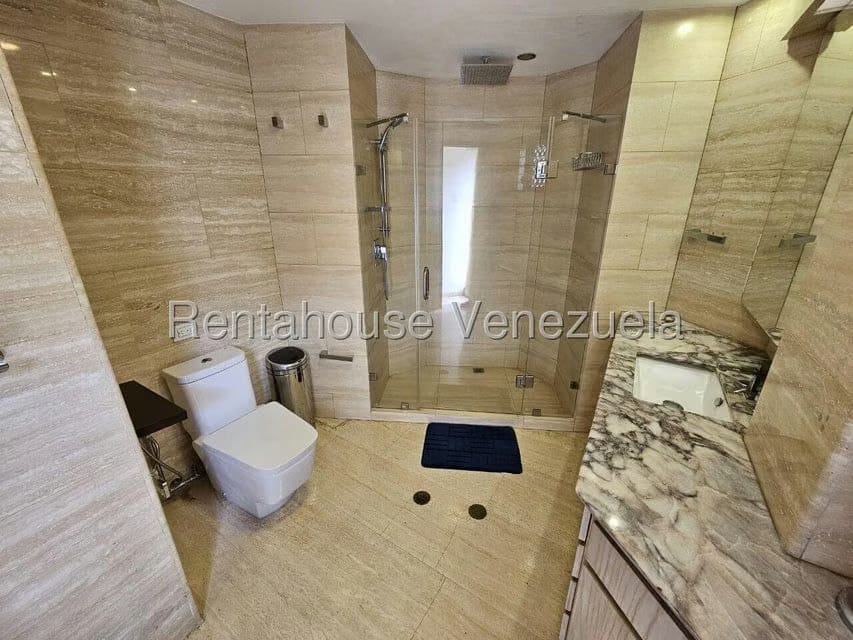 Apartamento (Penthouse) en Venta en Colinas de Valle Arriba, Distrito Metropolitano - 50