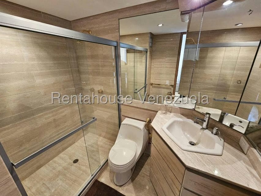 Apartamento (Penthouse) en Venta en Colinas de Valle Arriba, Distrito Metropolitano - 56