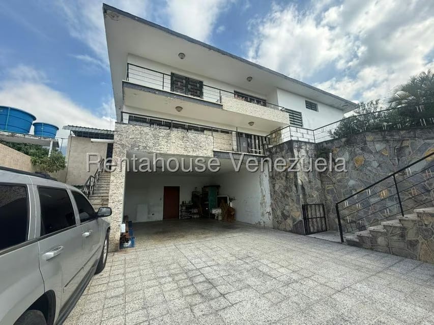 Casa (Multipes Niveles) en Venta en El Marques, Distrito Metropolitano - 2