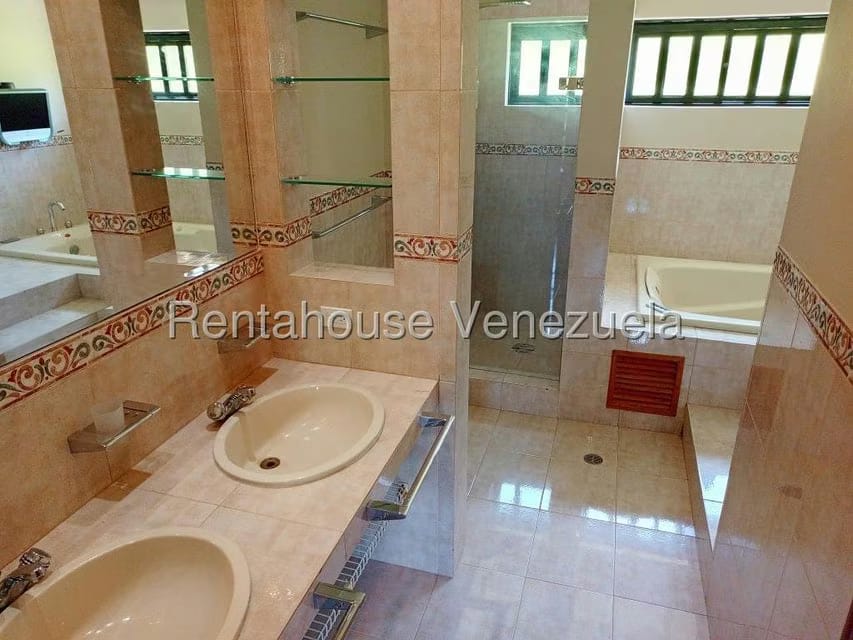 Casa (1 Nivel) en Venta en Oripoto, Distrito Metropolitano - 23