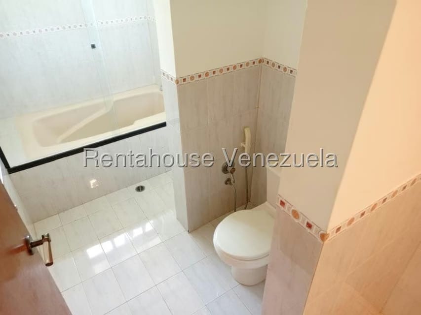 Casa (1 Nivel) en Venta en Oripoto, Distrito Metropolitano - 32