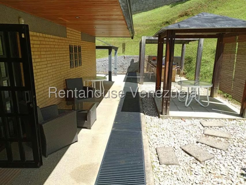 Casa (1 Nivel) en Venta en Oripoto, Distrito Metropolitano - 33