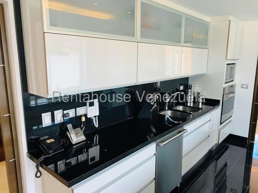 Casa (Duplex) en Venta en Los Naranjos del Cafetal, Distrito Metropolitano - 16