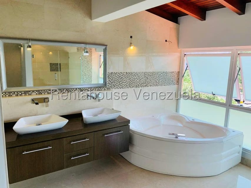 Casa (Duplex) en Venta en Los Naranjos del Cafetal, Distrito Metropolitano - 27