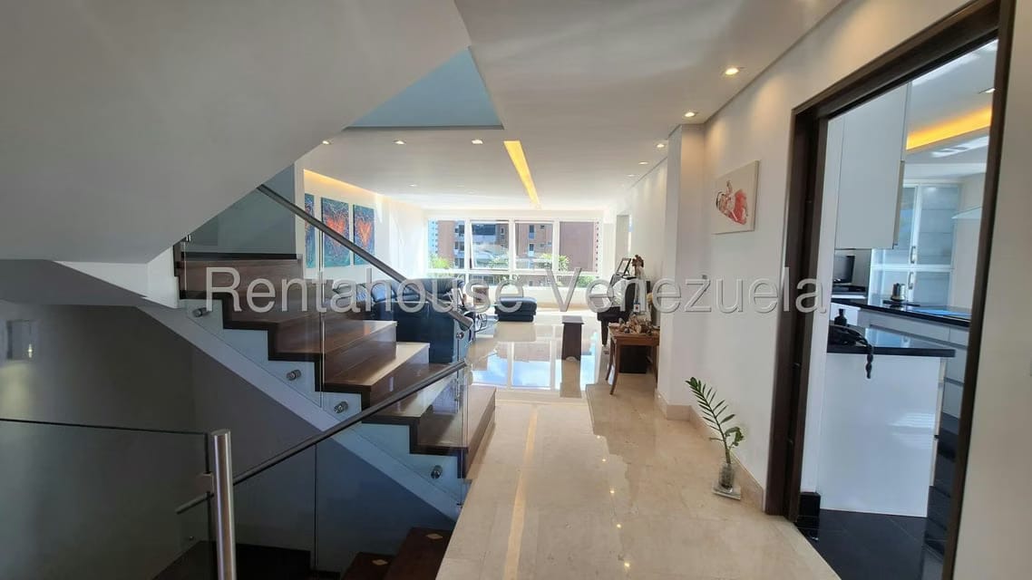 Casa (Duplex) en Venta en Los Naranjos del Cafetal, Distrito Metropolitano - 7