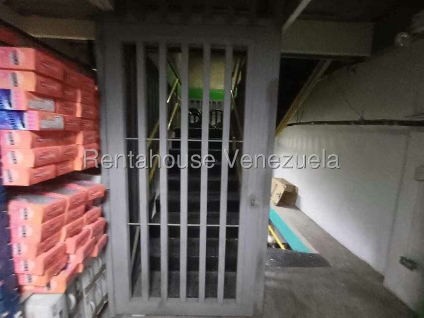 Comercial (Local Comercial) en Venta en Parroquia Catedral, Distrito Metropolitano - 22