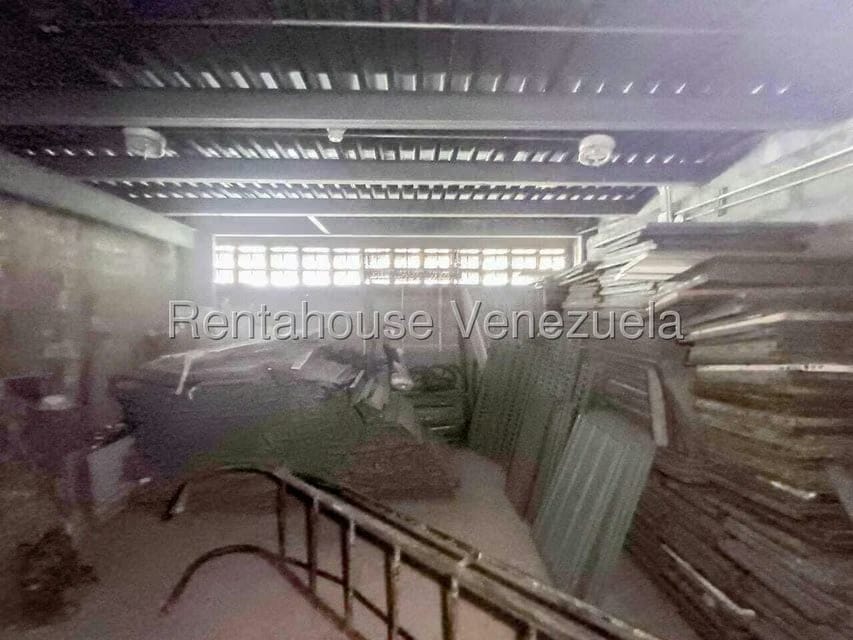 Comercial (Local Comercial) en Venta en Parroquia Catedral, Distrito Metropolitano - 33