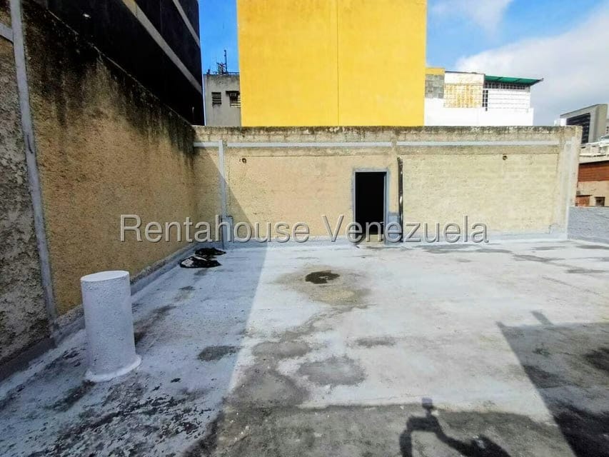 Comercial (Local Comercial) en Venta en Parroquia Catedral, Distrito Metropolitano - 35