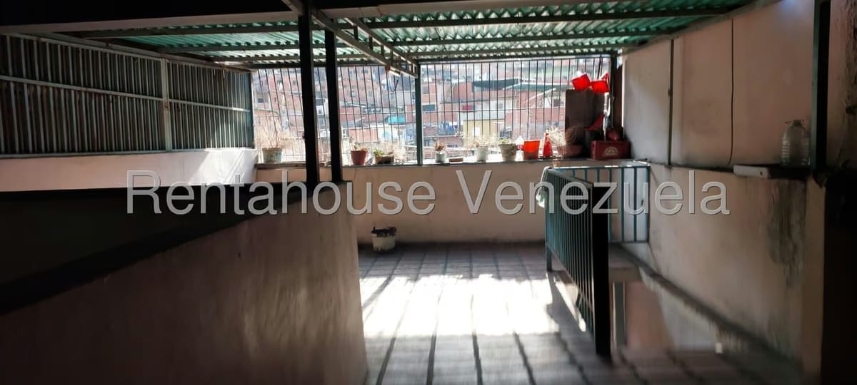 Casa (Multipes Niveles) en Venta en Parroquia La Vega, Distrito Metropolitano - 3