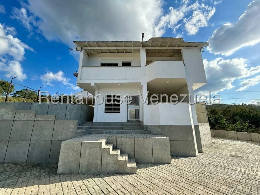 Casa (Multipes Niveles) en Venta en Agua Viva, Lara - 2