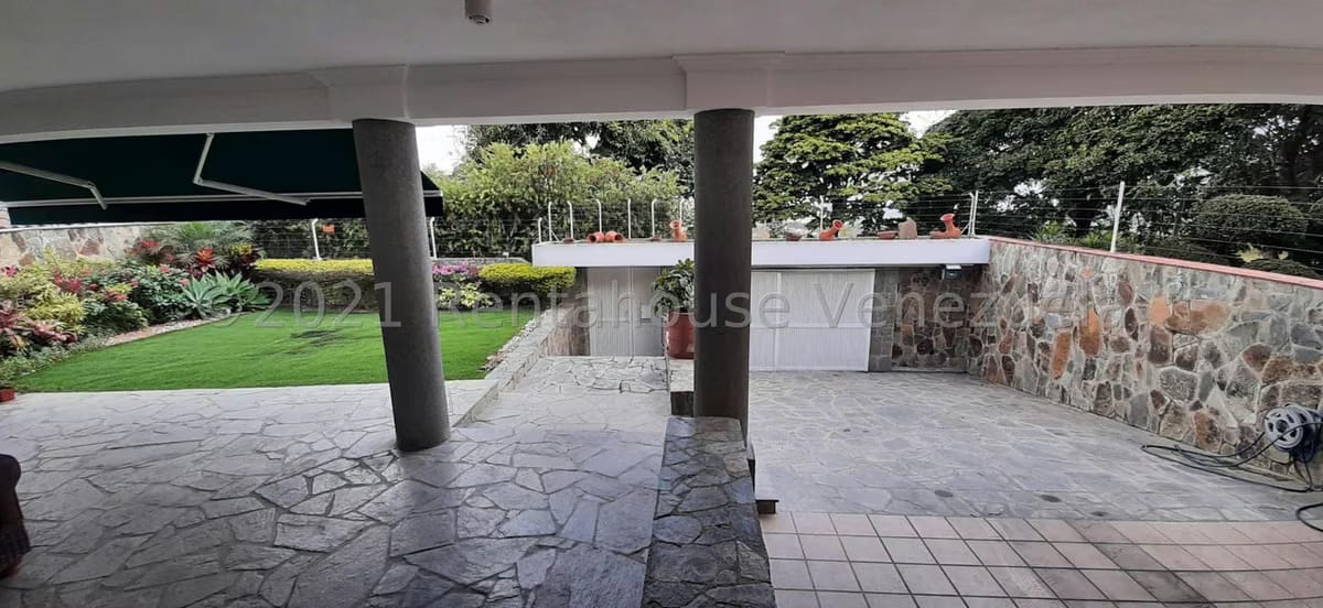 Casa (Duplex) en Venta en Lomas de La Lagunita, Distrito Metropolitano - 2