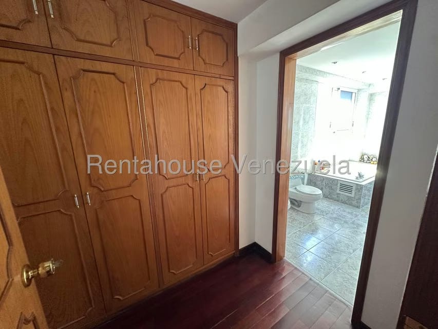 Apartamento (1 Nivel) en Venta en Miranda, Distrito Metropolitano - 26