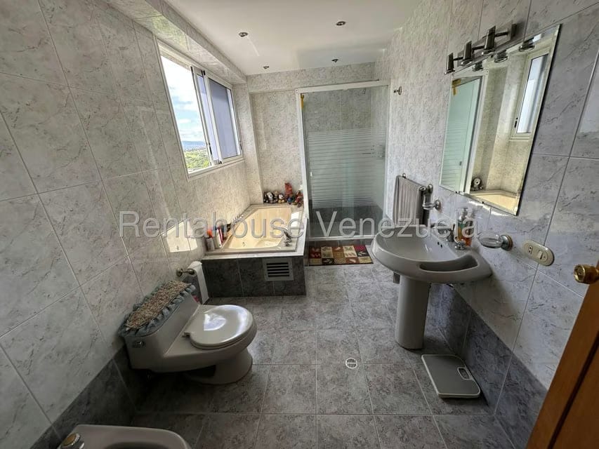 Apartamento (1 Nivel) en Venta en Miranda, Distrito Metropolitano - 27