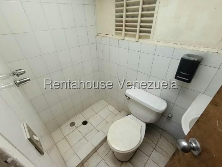 Comercial (Galpon - Deposito) en Alquiler en Mariperez, Distrito Metropolitano - 12