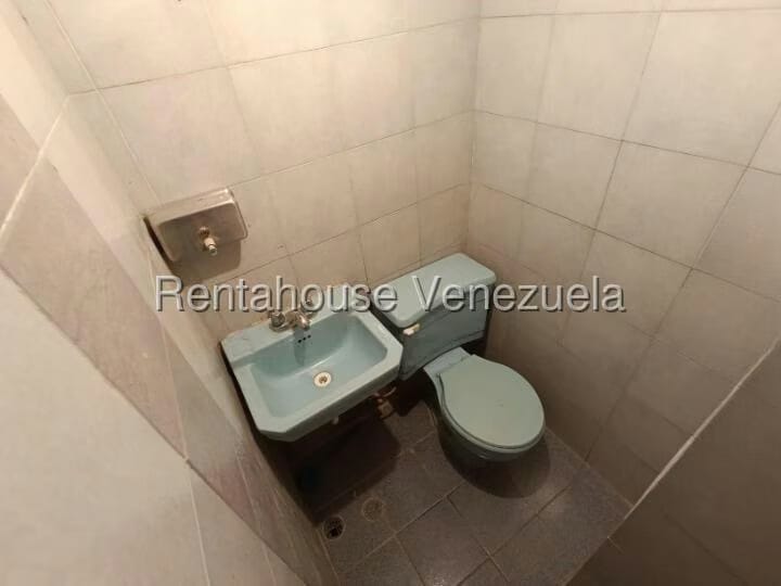 Comercial (Galpon - Deposito) en Alquiler en Mariperez, Distrito Metropolitano - 13
