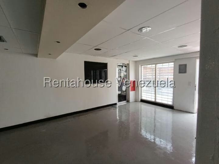 Comercial (Galpon - Deposito) en Alquiler en Mariperez, Distrito Metropolitano - 14