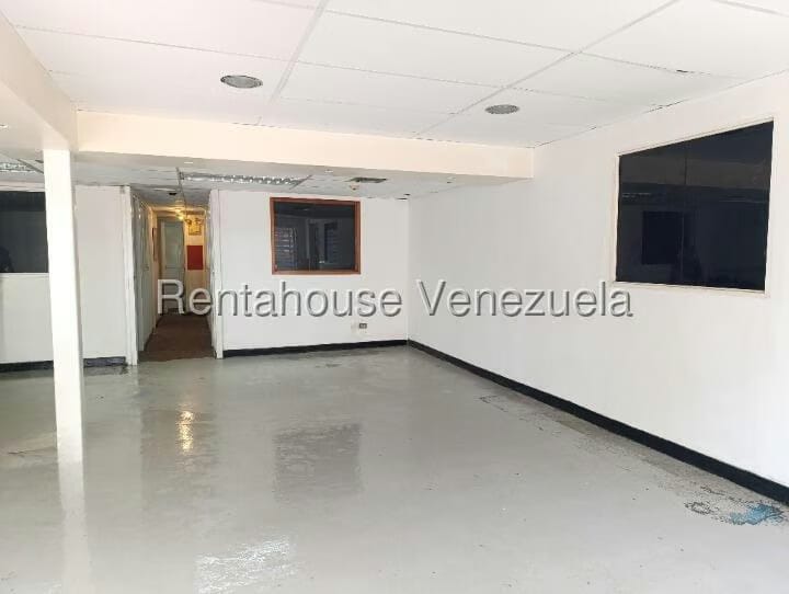 Comercial (Galpon - Deposito) en Alquiler en Mariperez, Distrito Metropolitano - 5