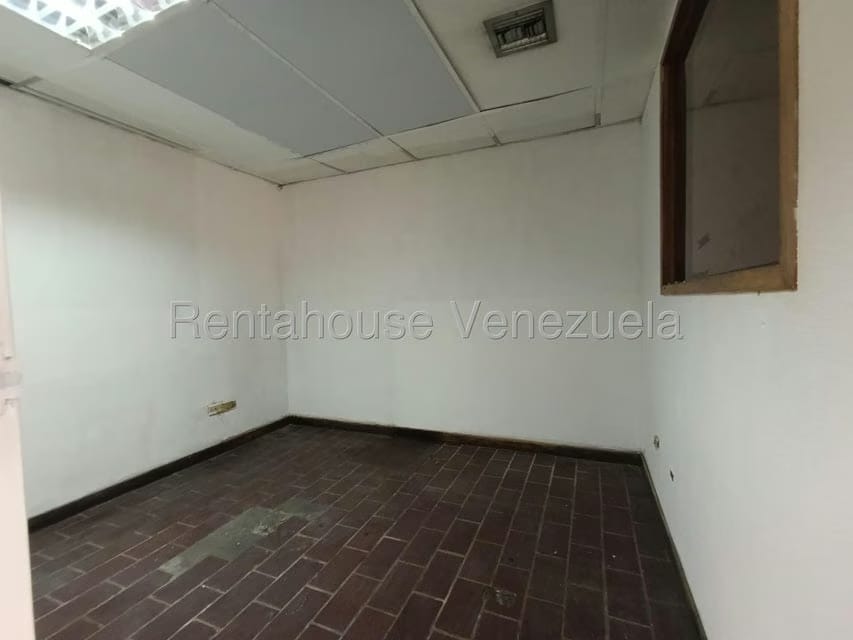 Comercial (Galpon - Deposito) en Alquiler en Mariperez, Distrito Metropolitano - 9