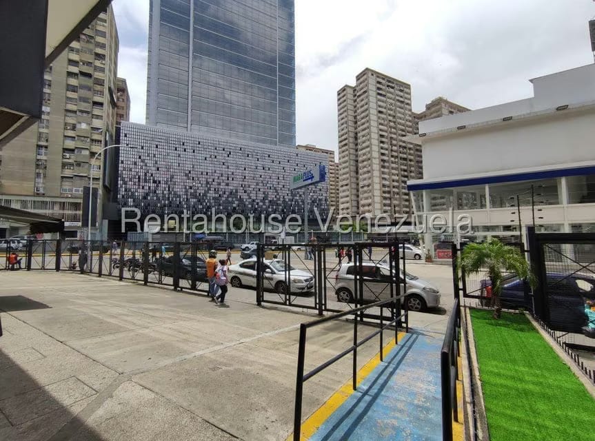 Comercial (Local Comercial) en Alquiler en Los Ruices, Distrito Metropolitano - 9