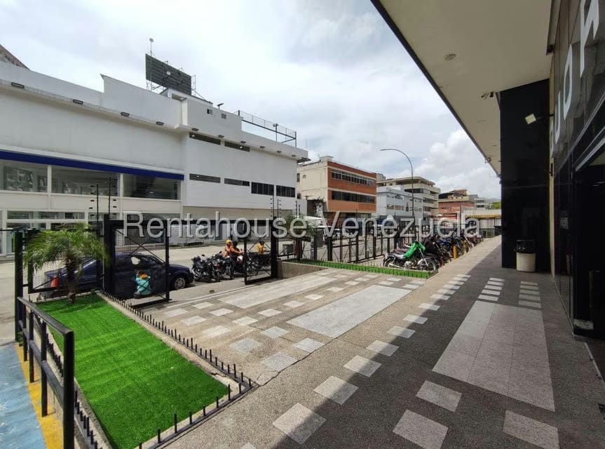 Comercial (Local Comercial) en Alquiler en Los Ruices, Distrito Metropolitano - 10