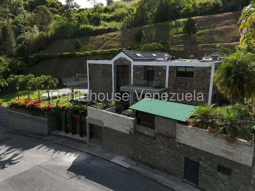 Casa (Multipes Niveles) en Alquiler en La Lagunita Country Club, Distrito Metropolitano - 3