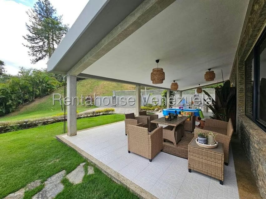 Casa (Multipes Niveles) en Alquiler en La Lagunita Country Club, Distrito Metropolitano - 28