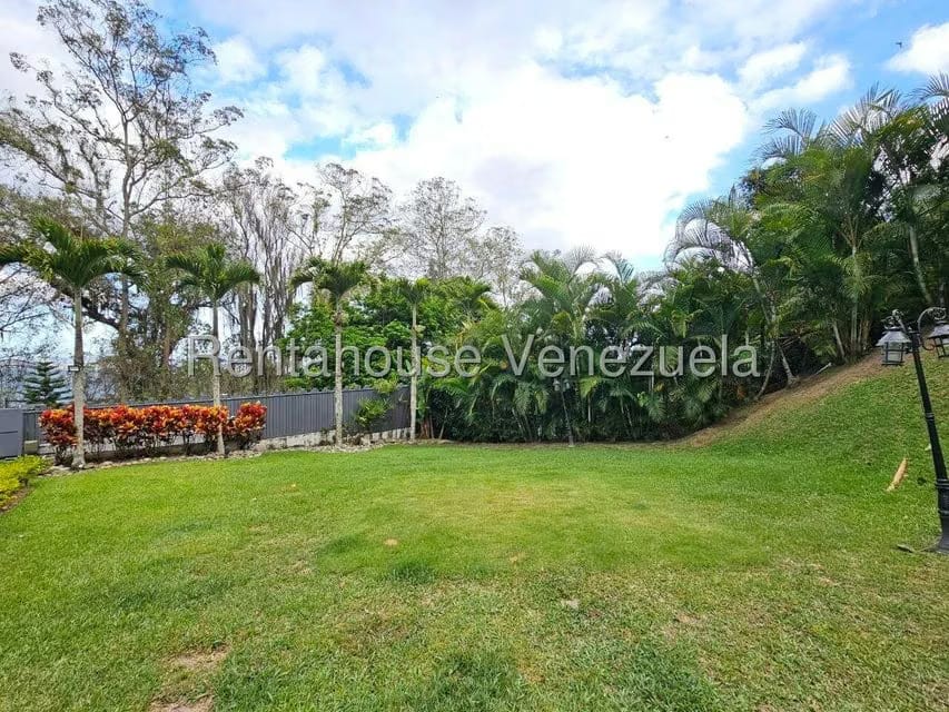 Casa (Multipes Niveles) en Alquiler en La Lagunita Country Club, Distrito Metropolitano - 35