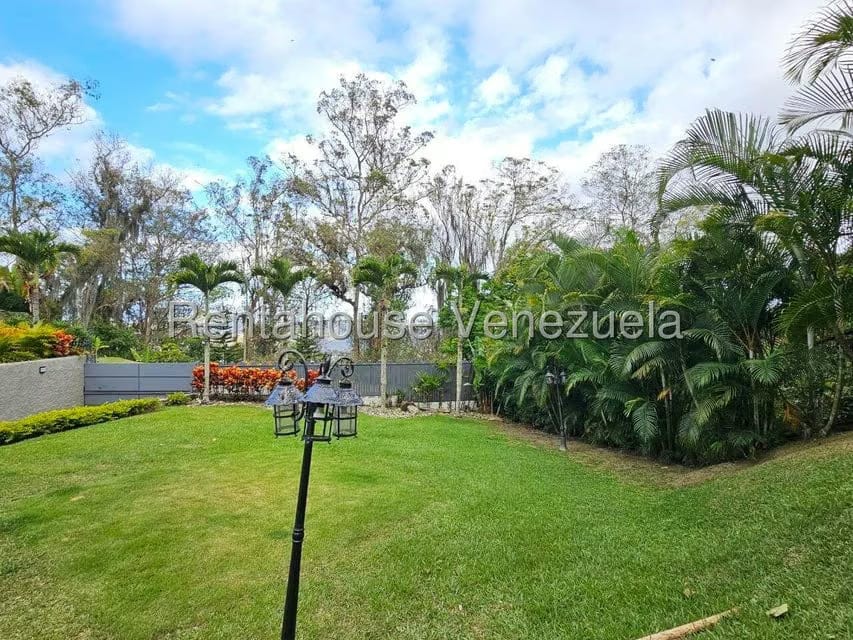 Casa (Multipes Niveles) en Alquiler en La Lagunita Country Club, Distrito Metropolitano - 36