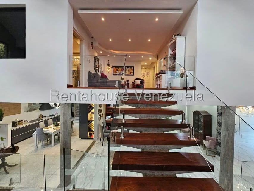 Casa (Multipes Niveles) en Alquiler en La Lagunita Country Club, Distrito Metropolitano - 75